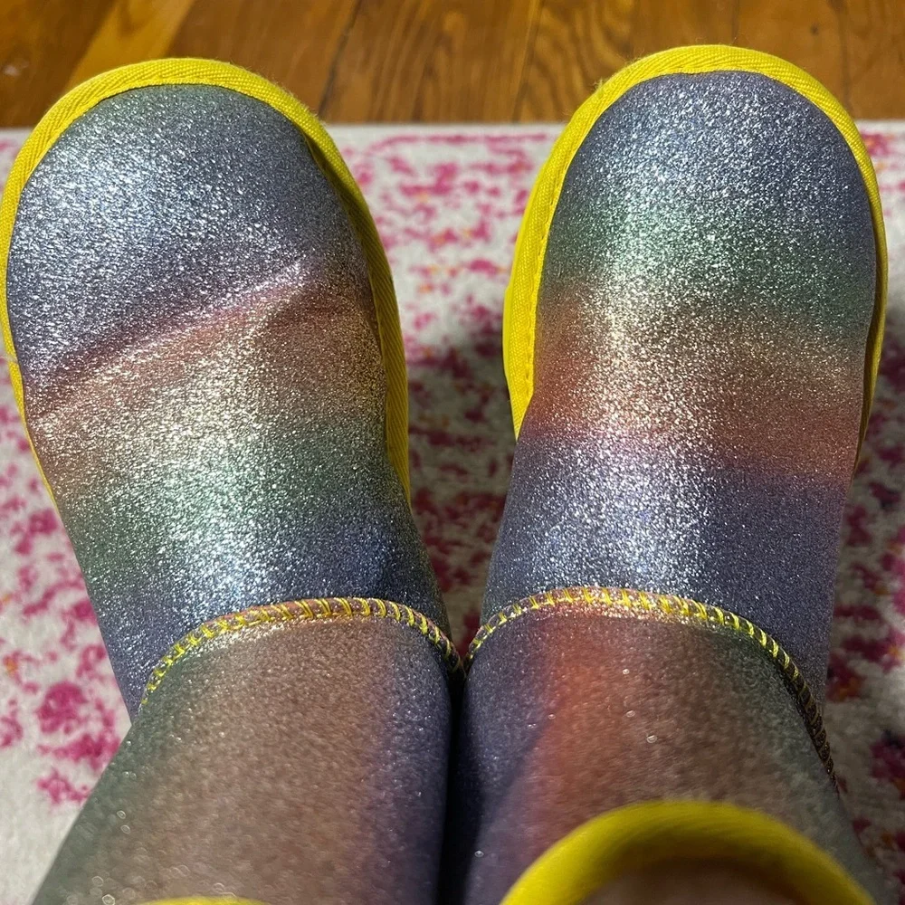 UGG Classic II Glitter Rainbow Boots Sz 4